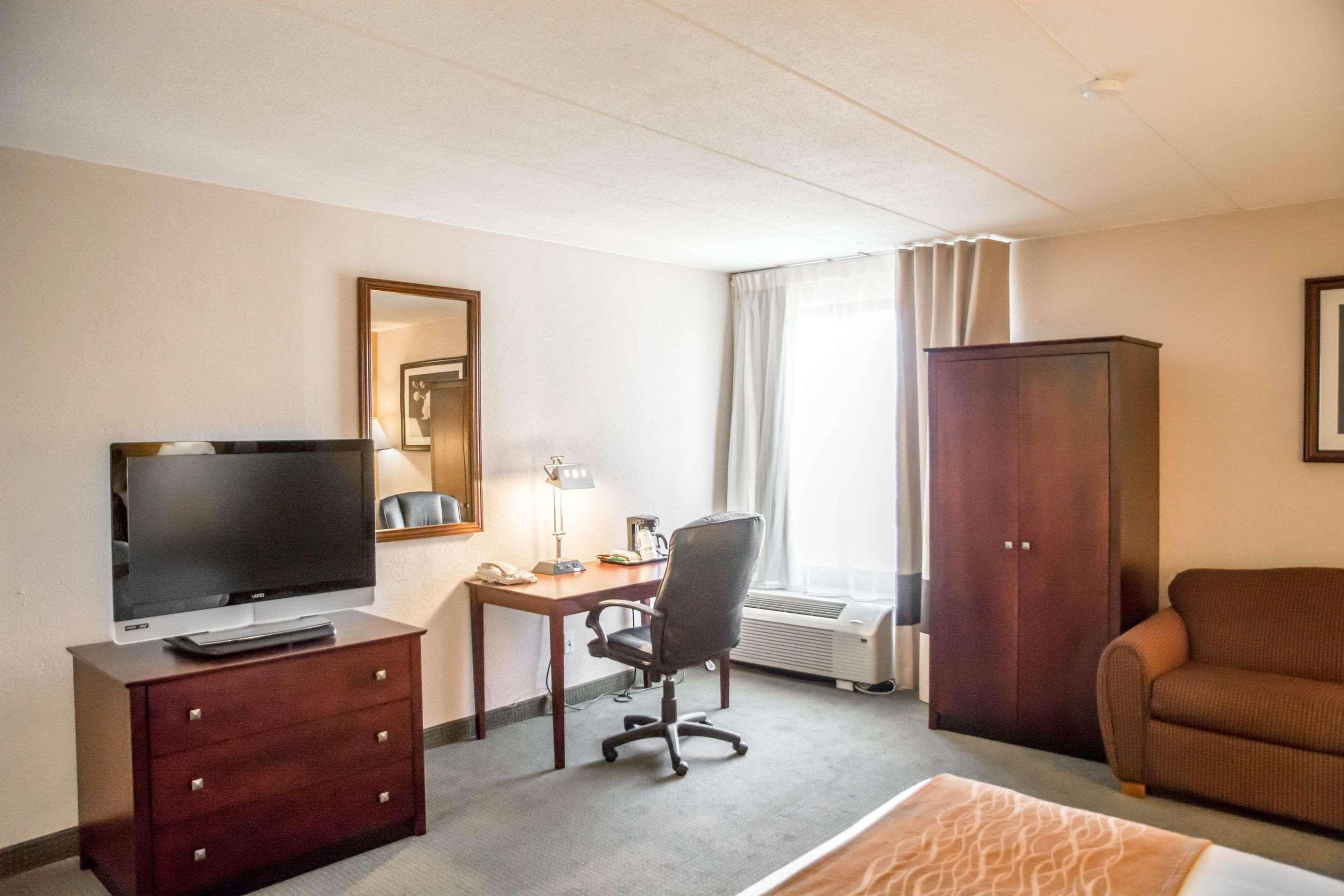Comfort Inn Northeast Mason Exteriör bild